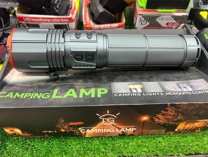 مصباح يدوي مع زووم تلسكوبي CAMPING LAMP