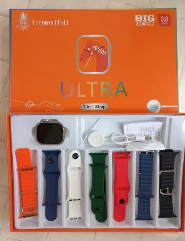 Crown Q50 Smart Watch Ultra  avec 7 Bracelets