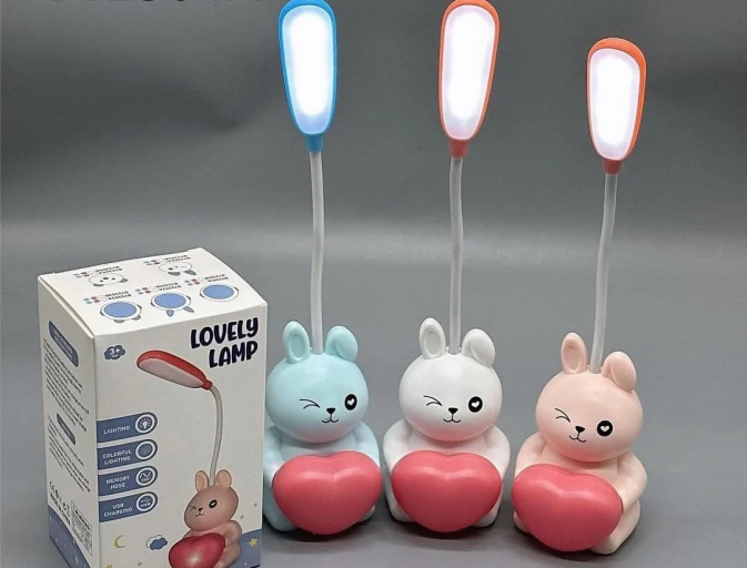              مصباح الأرنب اللطيف القابل للشحن (Lovely Lamp)