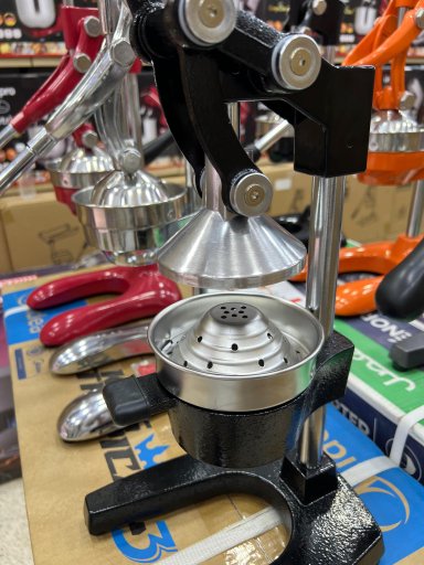 عصّارة يدوية معدنية – Hand Press Juicer PETIT MODEL 